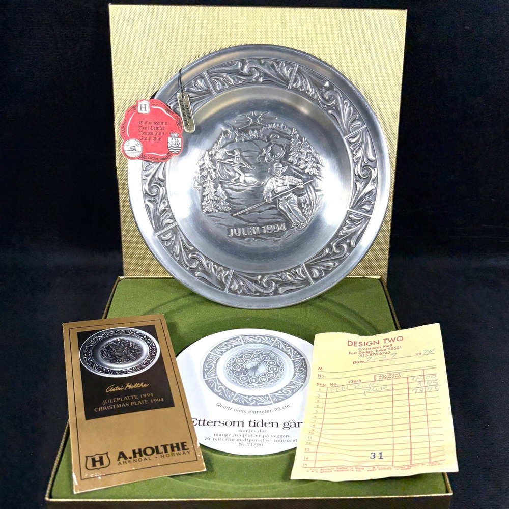 A. Holthe Norway Pewter Plate Julen 1994 Christmas Plate #22 "Jul I Morgedal"‎